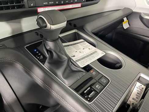 New 2026 Toyota Sienna XLE FWD image 6