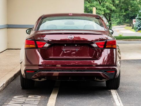 Used 2024 Nissan Altima 2.5 SV FWD image 6