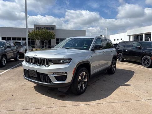 Used 2023 Jeep Grand Cherokee 4WD 4xe image 1
