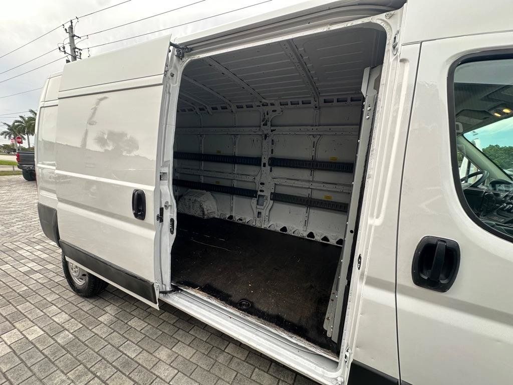 Used 2017 RAM ProMaster 2500 FWD image 9