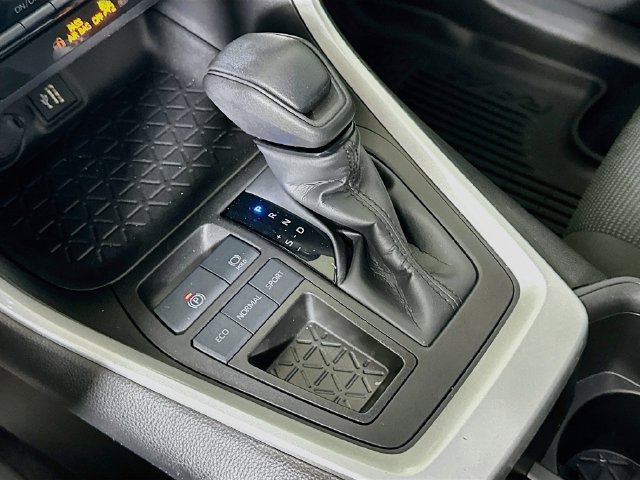 Certified 2024 Toyota RAV4 LE FWD image 20