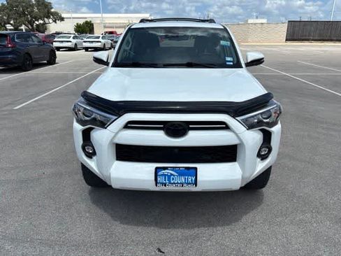 Used 2022 Toyota 4Runner SR5 Premium w/ Moonroof Package AWD/4WD image 8