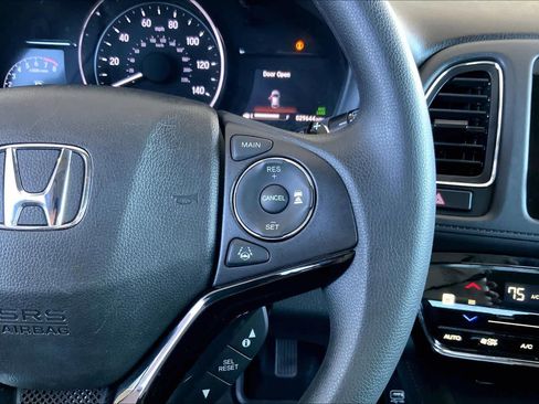 Used 2022 Honda HR-V EX image 25