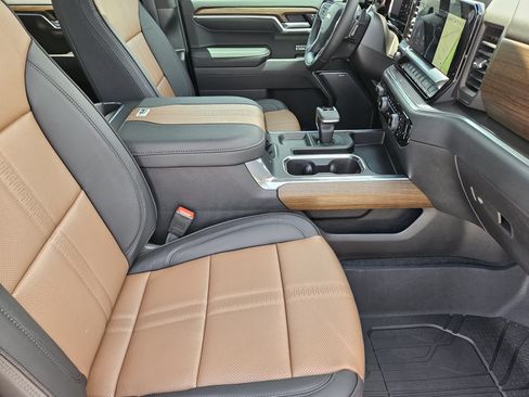 New 2026 Chevrolet Silverado 1500 High Country AWD/4WD image 10