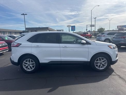Used 2024 Ford Edge SEL image 2
