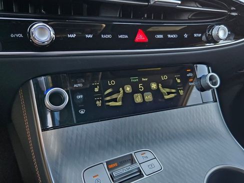 New 2026 Genesis GV70 2.5T Sport Prestige AWD/4WD image 9