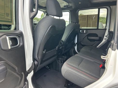 Certified 2024 Jeep Wrangler Unlimited Rubicon image 34