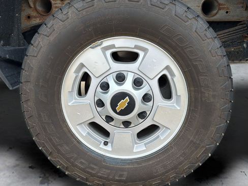 Used 2019 Chevrolet Silverado 2500 LT w/ LT Convenience Package AWD/4WD image 25