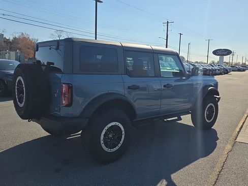 Used 2024 Ford Bronco Badlands image 7