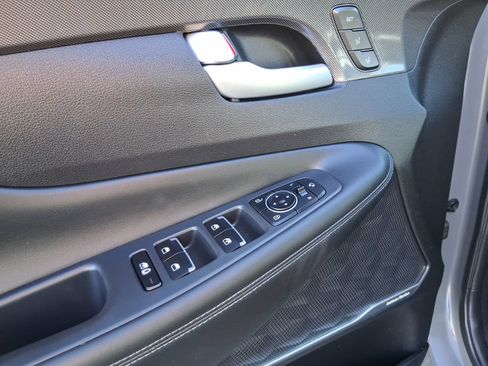 Used 2022 Hyundai Santa Fe Limited AWD/4WD image 8
