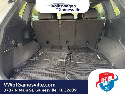 Used 2024 Volkswagen Tiguan SE R-Line AWD/4WD image 7
