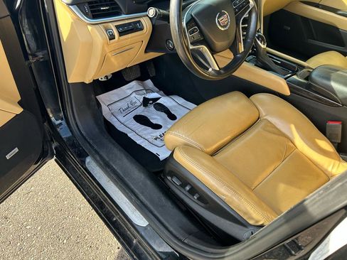 Used 2013 Cadillac XTS Premium image 10