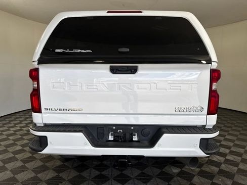 Used 2023 Chevrolet Silverado 2500 High Country w/ Technology Package AWD/4WD image 21