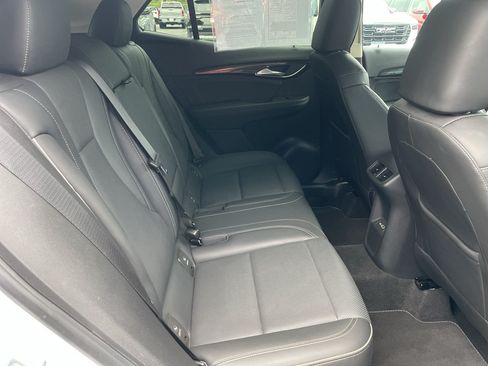 Certified 2023 Buick Envision Essence FWD image 12