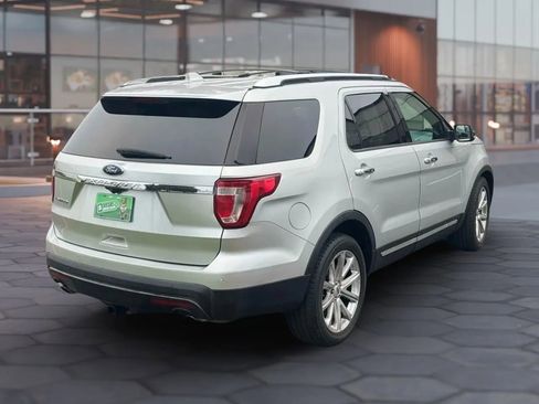 Used 2016 Ford Explorer Limited image 7