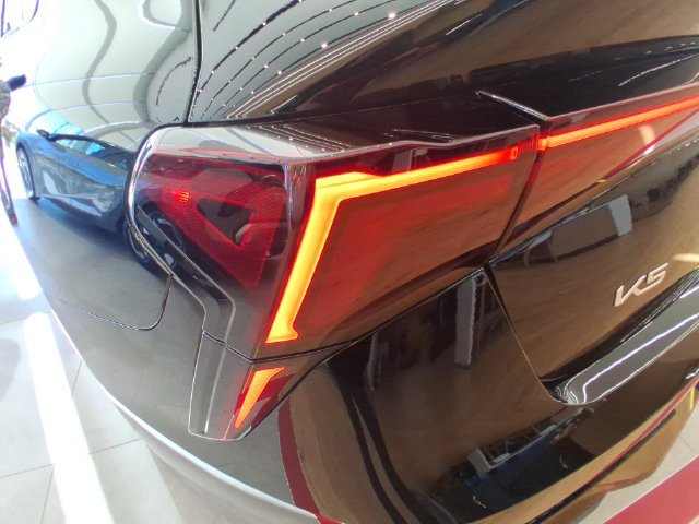 New 2027 Kia K5 GT-Line AWD/4WD image 31