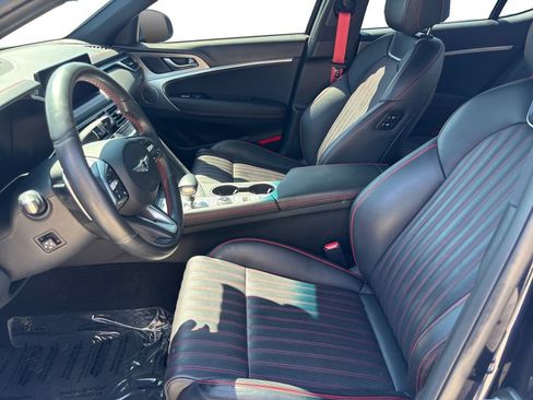 Used 2023 Genesis G70 2.0T w/ Sport Prestige Package RWD image 10
