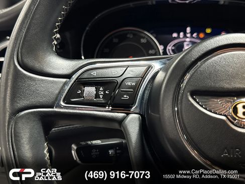 Used 2020 Bentley Bentayga AWD/4WD image 33