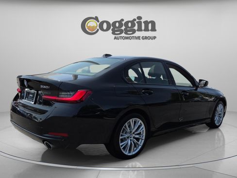 Used 2023 BMW 330i xDrive Sedan w/ Driving Assistance Package AWD/4WD image 5