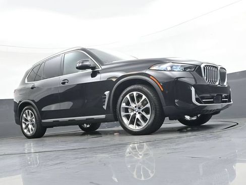 Used 2024 BMW X5 xDrive40i w/ Premium Package AWD/4WD image 32
