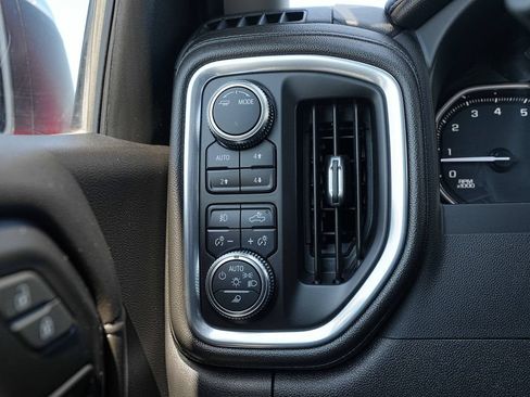 Used 2022 GMC Sierra 1500 SLT w/ SLT Premium Package AWD/4WD image 38