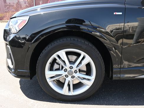 Used 2020 Audi Q3 2.0T Premium Plus w/ Premium Plus Package AWD/4WD image 9
