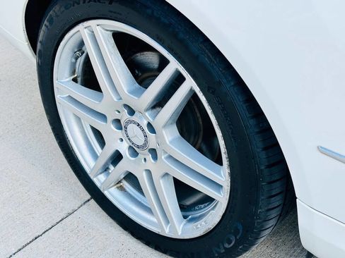 Used 2011 Mercedes-Benz E 350 E 350 2dr Coupe image 23