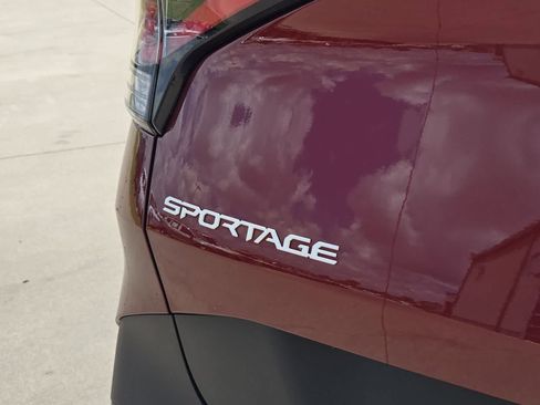 Certified 2023 Kia Sportage X-Line w/ X-Line Premium Package AWD/4WD image 11