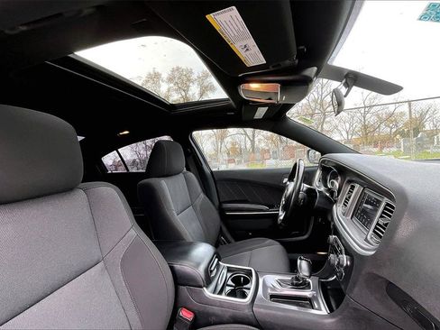 Used 2019 Dodge Charger SXT image 21