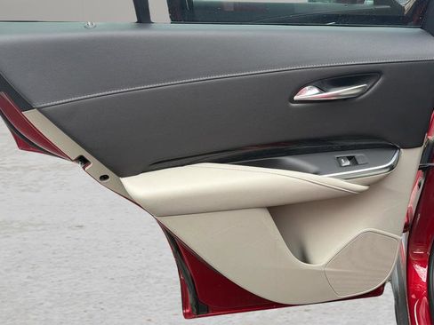 Certified 2022 Cadillac XT4 Premium Luxury w/ Cold Weather Package image 18