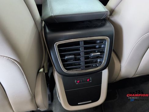Used 2019 Lincoln Nautilus Select AWD/4WD image 19