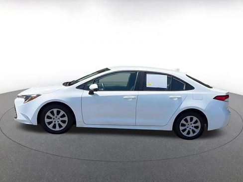 Used 2025 Toyota Corolla LE FWD image 10