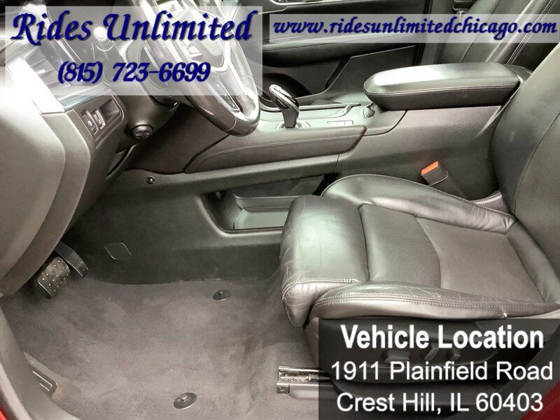 Used 2017 Cadillac XT5 Luxury w/ Driver Awareness Package AWD/4WD image 14