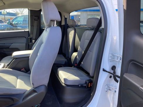 Used 2016 Chevrolet Colorado W/T image 21