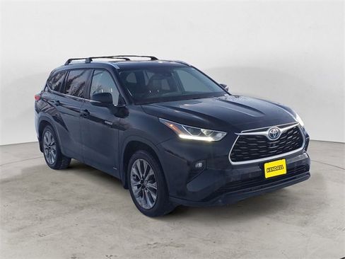 Used 2021 Toyota Highlander Limited image 7