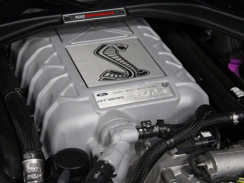 Used 2020 Ford Mustang Shelby GT500 w/ Technology Package RWD image 40