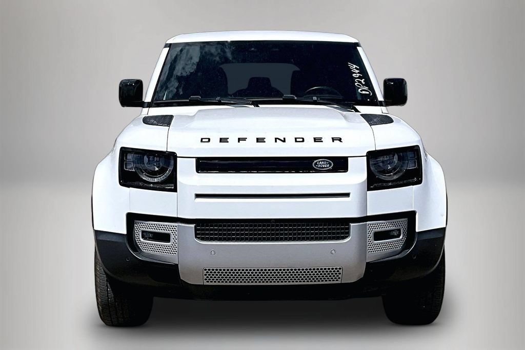 Used 2025 Land Rover Defender 110 S AWD/4WD image 2