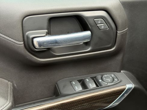 Used 2022 Chevrolet Silverado 1500 LT Trail Boss w/ Convenience Package II AWD/4WD image 15