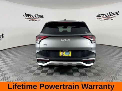 Used 2024 Kia Sportage LX FWD image 8