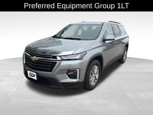 Used 2023 Chevrolet Traverse LT AWD/4WD image 2