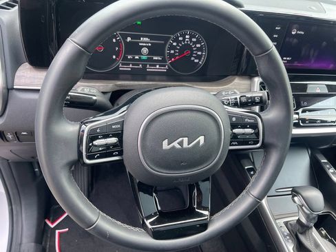 Used 2022 Kia Sorento S w/ Panoramic Sunroof Package AWD/4WD image 7