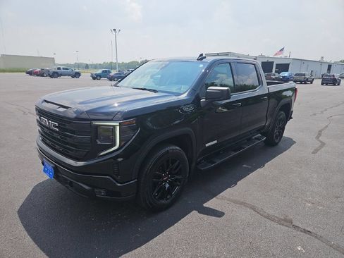 Used 2024 GMC Sierra 1500 Elevation w/ LPO, Elevation Black Package AWD/4WD image 3
