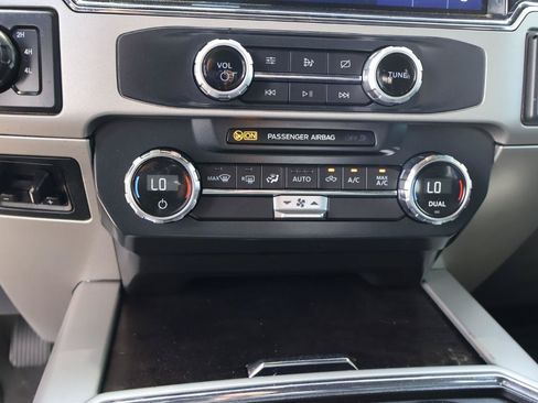 Used 2022 Ford F250 Lariat AWD/4WD image 14