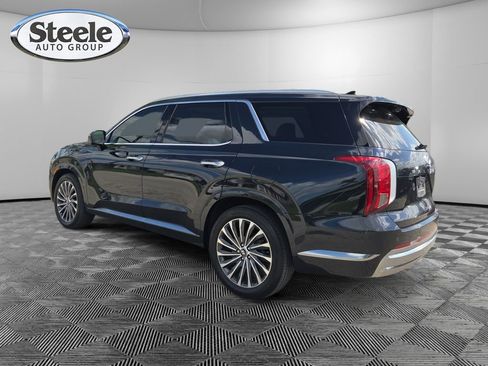 Used 2023 Hyundai Palisade Calligraphy FWD image 3