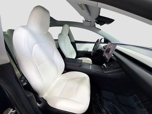 Used 2025 Tesla Model 3 Long Range RWD image 29
