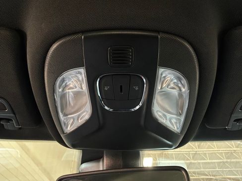 Used 2025 Jeep Compass Limited AWD/4WD image 17