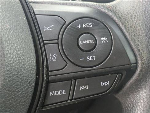 Used 2021 Toyota RAV4 XLE FWD image 14