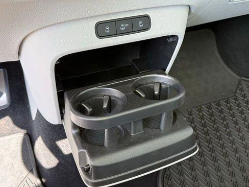 Used 2025 Volkswagen ID. Buzz 1st Edition AWD/4WD image 10