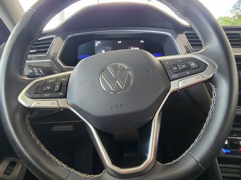 Used 2022 Volkswagen Tiguan SE FWD image 27