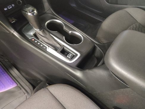 Used 2020 Chevrolet Equinox LT FWD image 26